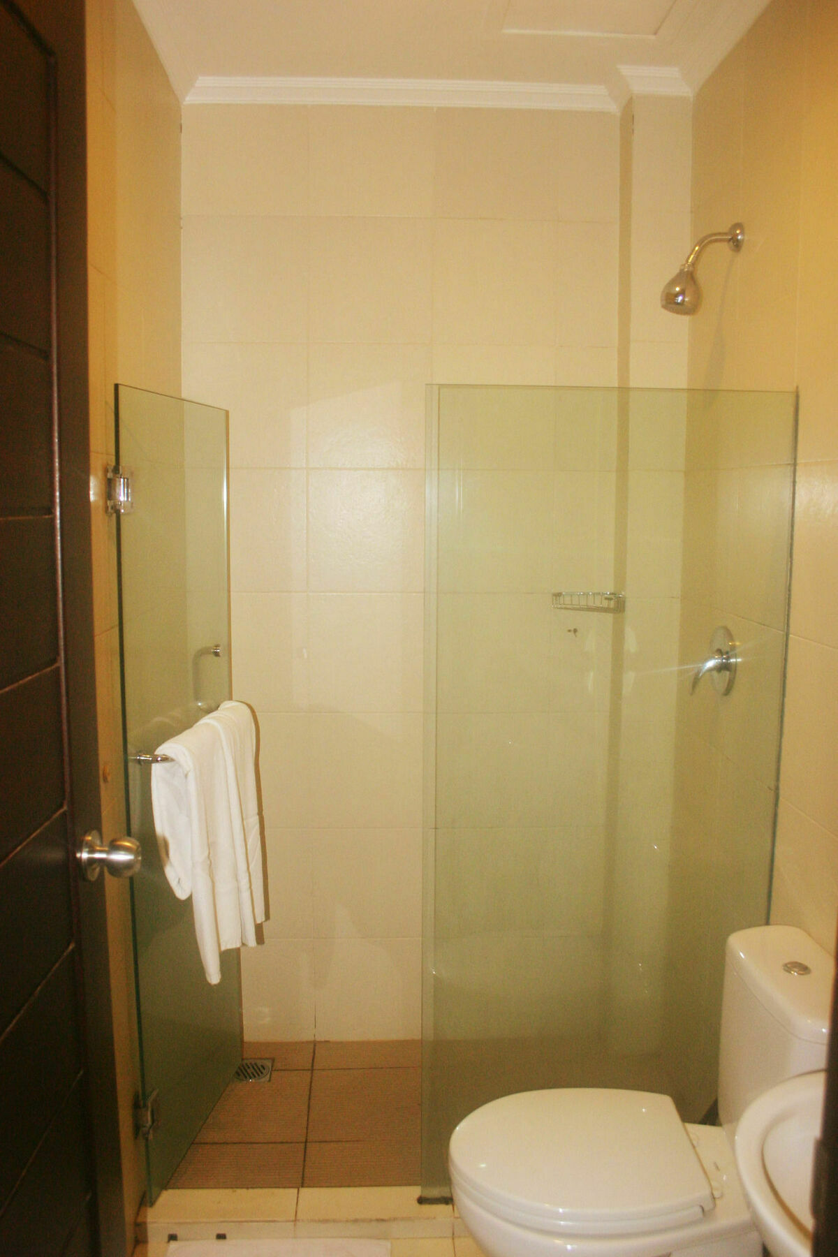 Royal Mamberamo Hotel Sorong Exterior foto
